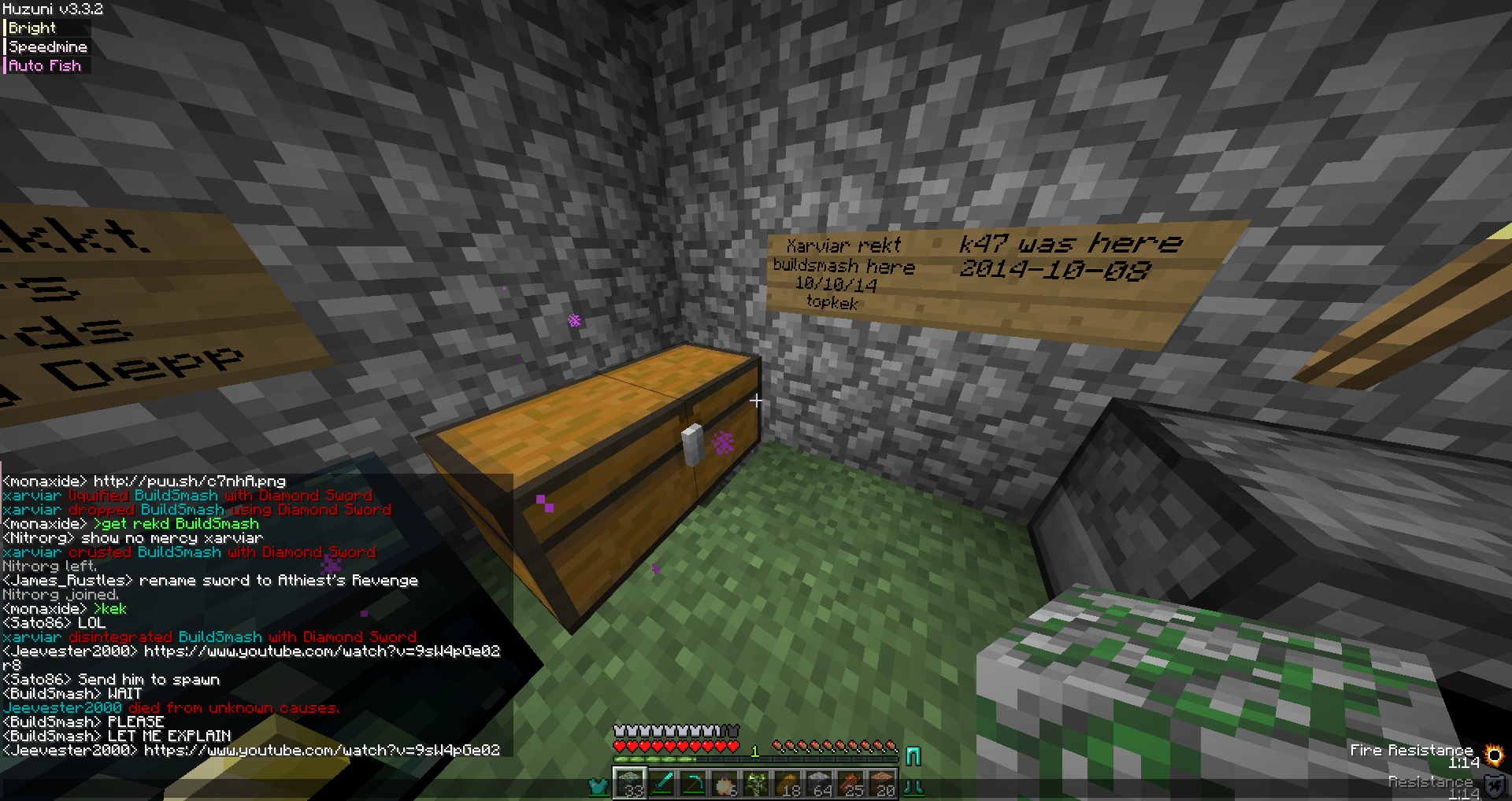 A screenshot of a Minecraft server with a player's inventory open, showing various items and tools. The background is a gray and white pixelated pattern.